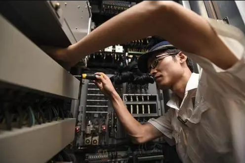 動車檢修電源箱的維護 動車檢修電源箱的維護