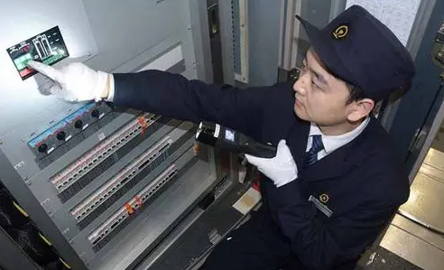 動車檢修電源箱的檢查 動車檢修電源箱的檢查